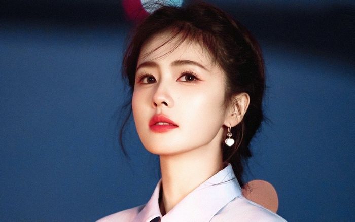 Bạch Lộc đổ bệnh vẫn đi đóng phim, còn ghi điểm nhờ hành động ấm áp này