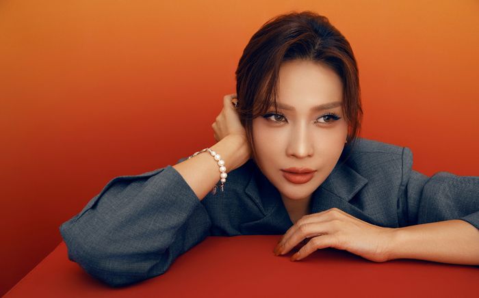 Khả Như sau một năm 2023 bận rộn: 'Đừng cầu mong cuộc sống bớt khắc nghiệt hơn'