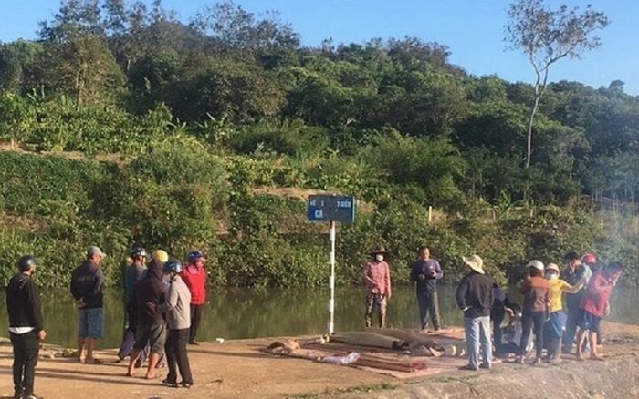 Tìm thấy 4 thi thể dưới đập nước của thôn, biết danh tính khiến ai cũng xót xa