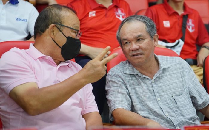 Từ Thường Châu tuyết trắng đến Qatar đầy nắng: Bầu Đức xót thế hệ vàng bị cho ra rìa