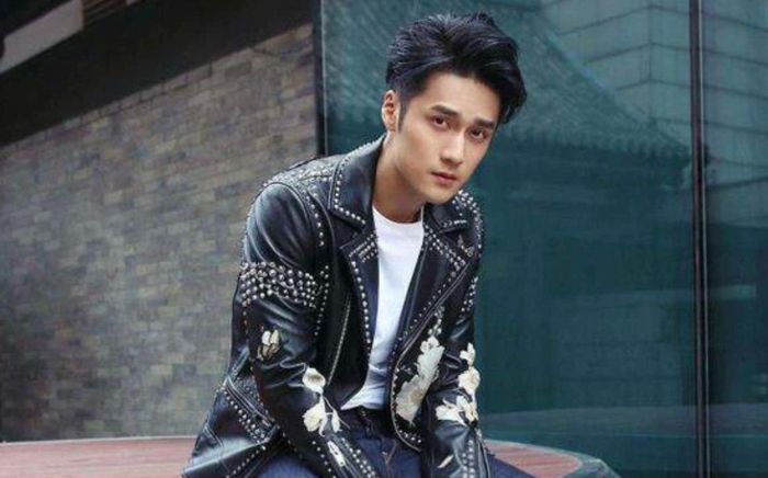 Một nam diễn viên bồi thường 240 tỷ tội bạo hành bạn gái?