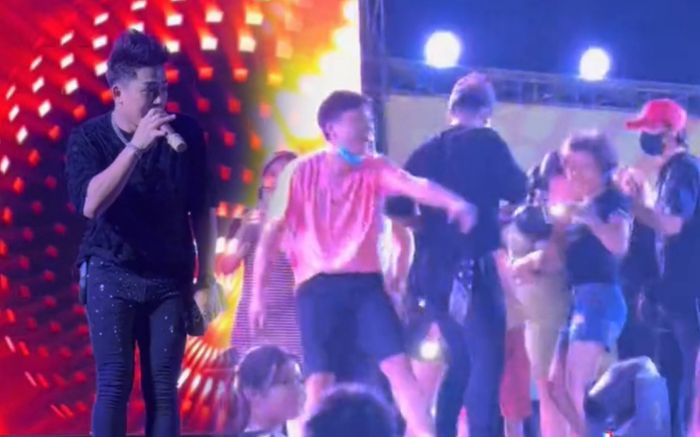 Đi hát hội chợ, nam ca sĩ bị nhiều khán giả ồ ạt tiến lên sân khấu trong lúc đang biểu diễn