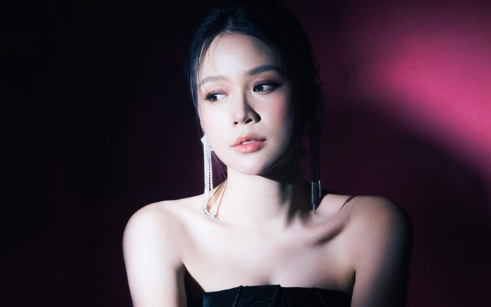 Sam khoe nhan sắc đỉnh cao dù đã cận kể ngày sinh nở