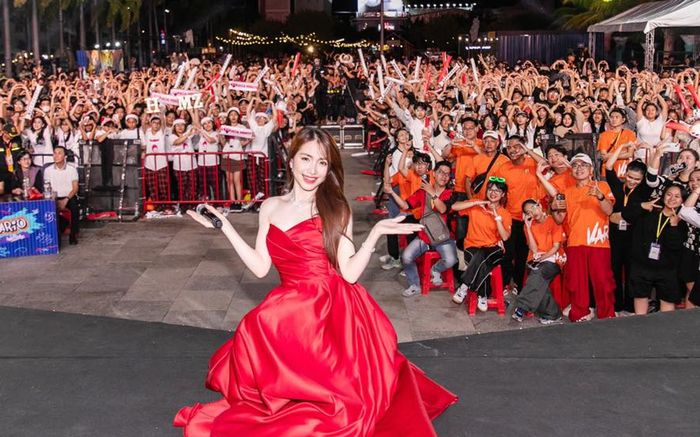 Một nơi Hòa Minzy chưa từng tổ chức off fan suốt 10 năm qua, tiết lộ mối quan hệ hiện tại với FC