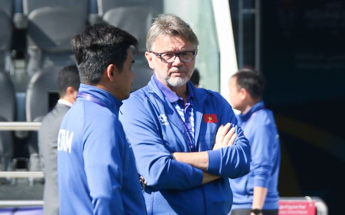 VFF tin tưởng và luôn đồng hành với HLV Troussier