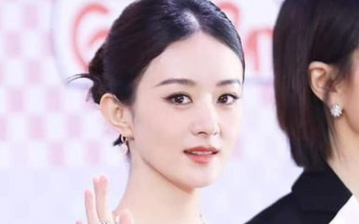 Triệu Lệ Dĩnh đẳng cấp đến đâu mà khiến một nhân vật sợ không xứng khi đứng kế bên