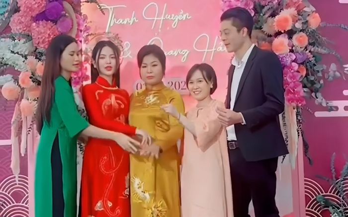 Chu Thanh Huyền được 'giải oan' về hành động hất tay mẹ ruột gây tranh cãi trong lễ ăn hỏi