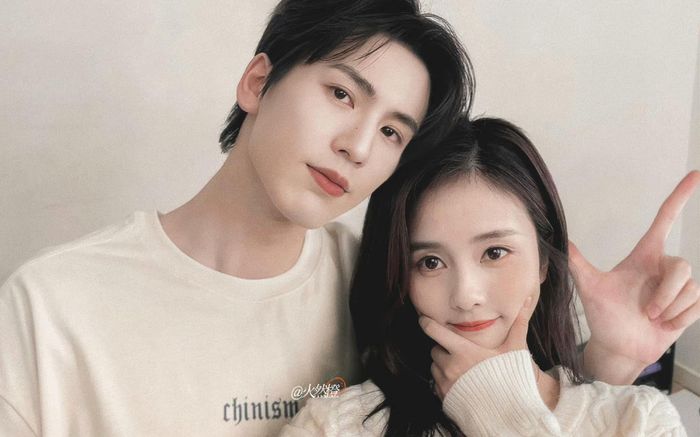 Bạch Lộc gây sốt với hành động yêu đương dành cho Trương Lăng Hách, fans chỉ đợi ngày cặp đôi công khai