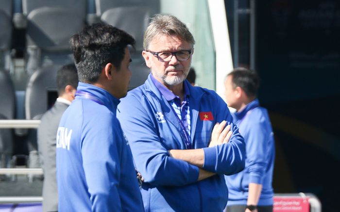 Bóng đá không có tính bắc cầu