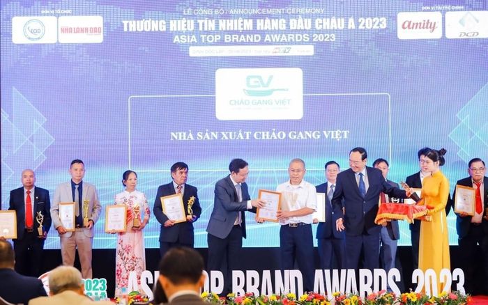 Ông chủ Chảo Gang Việt - Nguyễn Chí Toàn: Hành trình xây dựng thương hiệu tín nhiệm hàng đầu Châu Á 2023