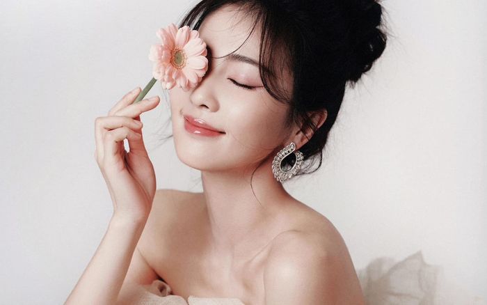 Bạch Lộc là nghệ sĩ tăng fan nhiều nhất trên mọi nền tảng trong năm 2023