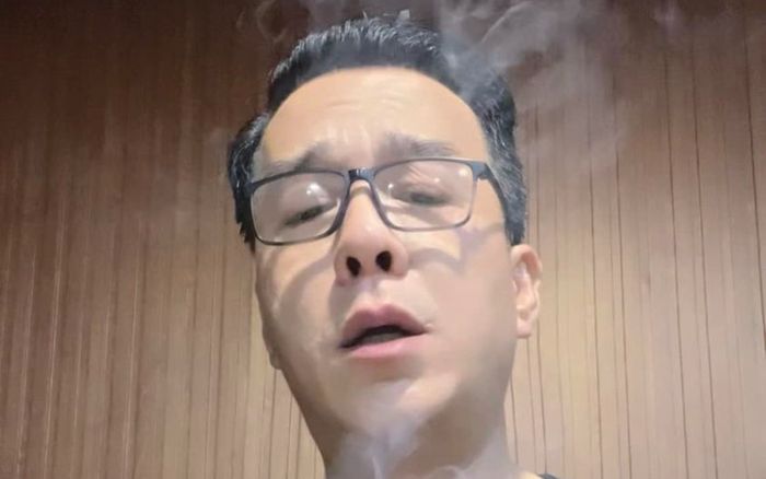 Vua cá Koi Thắng Ngô đăng ảnh khác lạ, tiết lộ năm mới 'vẫn có người để nhớ mong'