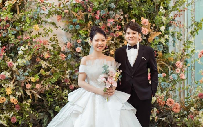 Trung vệ đội tuyển nữ Việt Nam lấy vợ