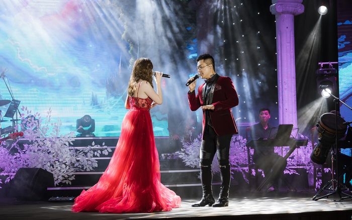 Nữ ca sĩ Vbiz bất ngờ tái xuất sau 12 năm, là 'người tình sân khấu' của loạt sao Việt đình đám