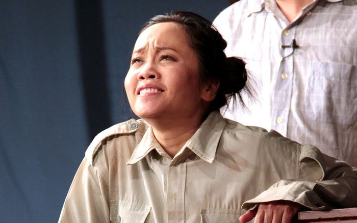 Cuộc sống của nữ diễn viên Việt bỏ showbiz, bán nhà qua Nhật làm phụ bếp, rửa bát