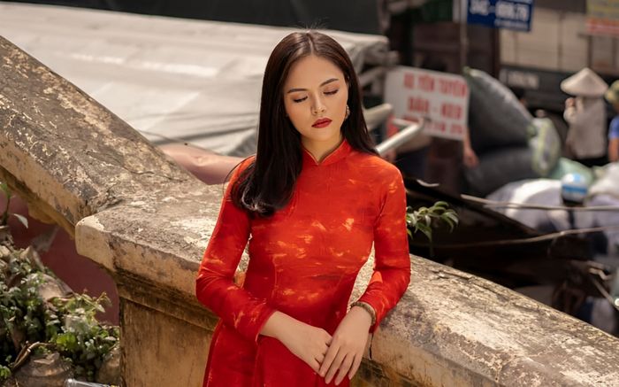 'My sói' Thu Quỳnh khoe eo con kiến đẹp siêu thực sau 2 lần sinh nở