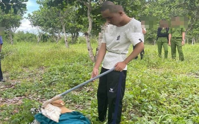 Cậu bé chăn bò bất ngờ tiết lộ manh mối đắt, giúp cảnh sát bắt hung thủ sát hại mẹ ruột