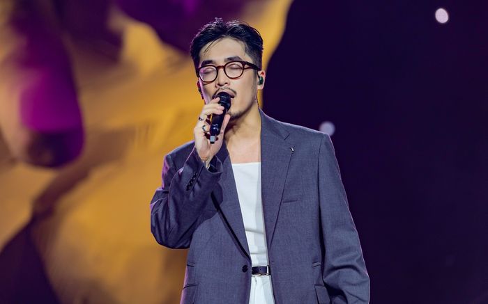 Cặp đôi cầu hôn trong concert của Vũ., khoảnh khắc khiến ai cũng rung động