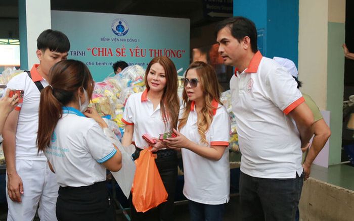 Nhiều đồng nghiệp tưởng nhớ cố diễn viên Đức Tiến