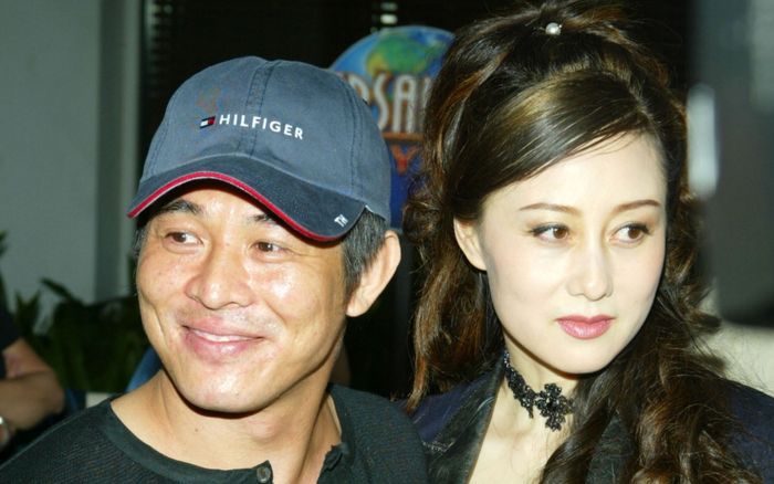 Hoa hậu được nam diễn viên dính bê bối ăn chặn từ thiện để lại tài sản 6300 tỷ