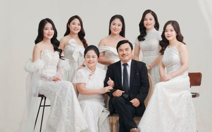 Gia đình có 5 con gái xinh đẹp và giỏi giang ở Nghệ An: Bố mẹ rất tự hào