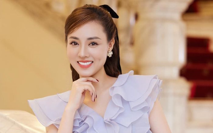 Ngỡ ngàng nhan sắc vợ Công Lý sau 1 tuần sửa mũi, được nhận xét giống sao nam 'hôn nhiều nhất Việt Nam'