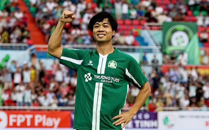 Vì sao Công Phượng bị thay ra sớm?