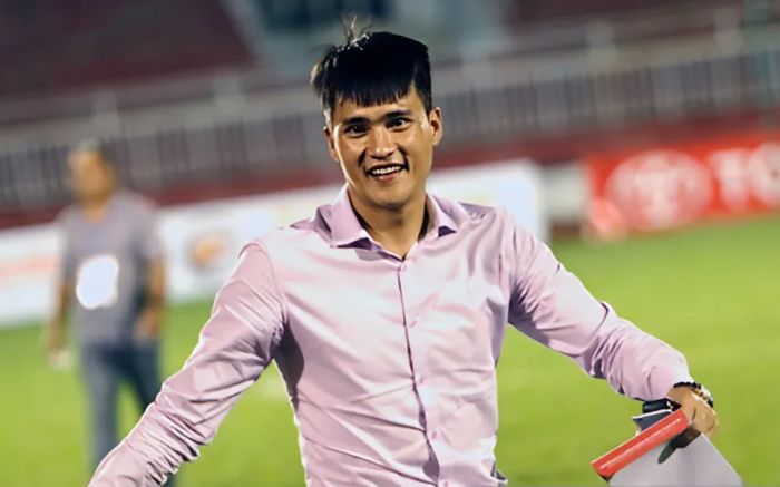 Bất ngờ với việc mới nhất của Công Vinh