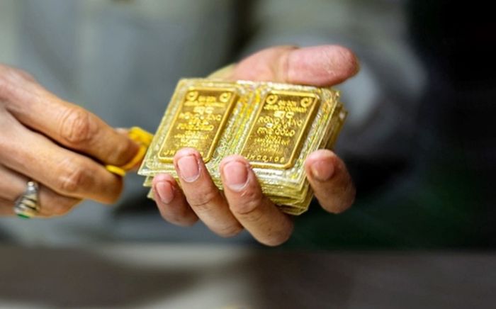 Giá vàng tăng sốc, sắp chạm ngưỡng 90 triệu đồng/lượng