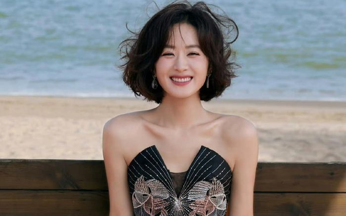 Triệu Lệ Dĩnh khiến fan xót xa khi chia sẻ điều này