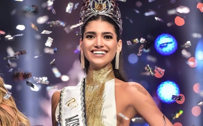 Hoa hậu bị trộm vương miện sau đăng quang