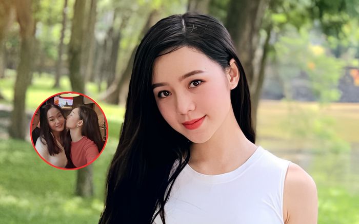 'Mẹ ruột' Quỳnh Kool lộ diện cực trẻ đẹp, mỉm cười hạnh phúc khi nhận quà đặc biệt từ ái nữ