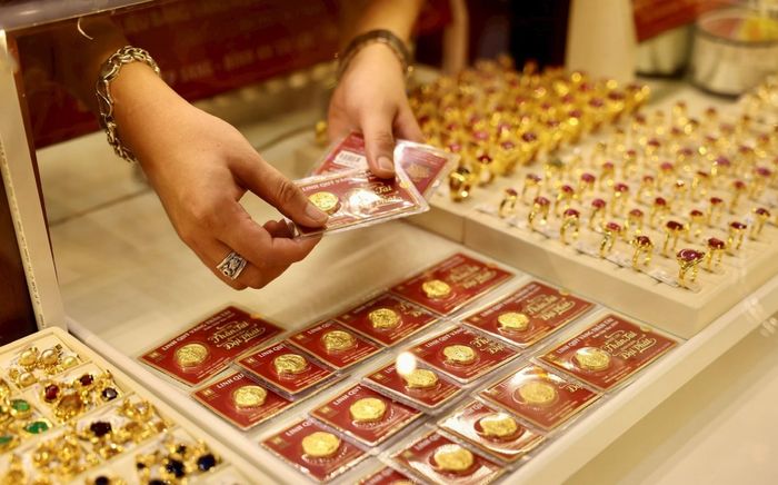 Giá vàng hôm nay (28/10): Vàng nhẫn dù hạ nhiệt nhưng vẫn cao chót vót