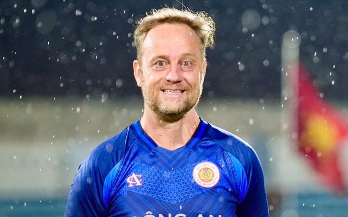 Đẳng cấp của HLV Polking