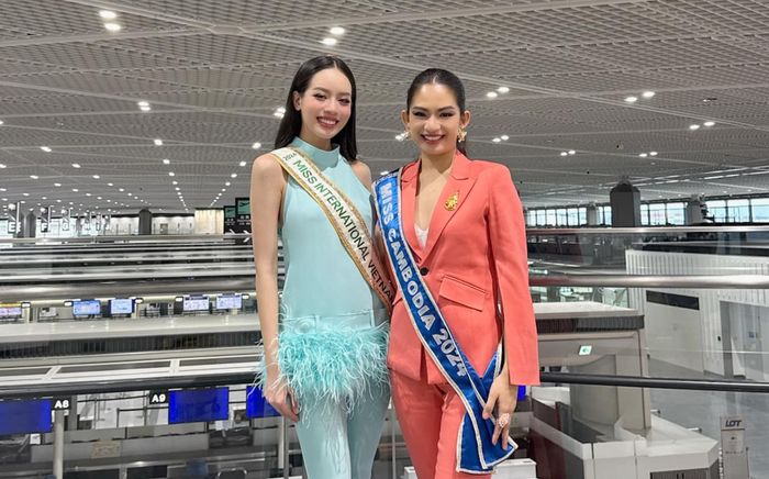 Hoa hậu Thanh Thủy mắc lỗi trang phục ở ngày đầu đến Nhật Bản