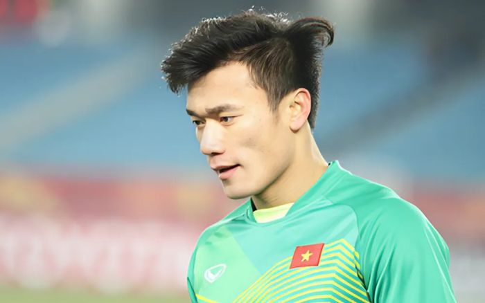 Lo lắng cho tình trạng của em dâu thủ môn Bùi Tiến Dũng