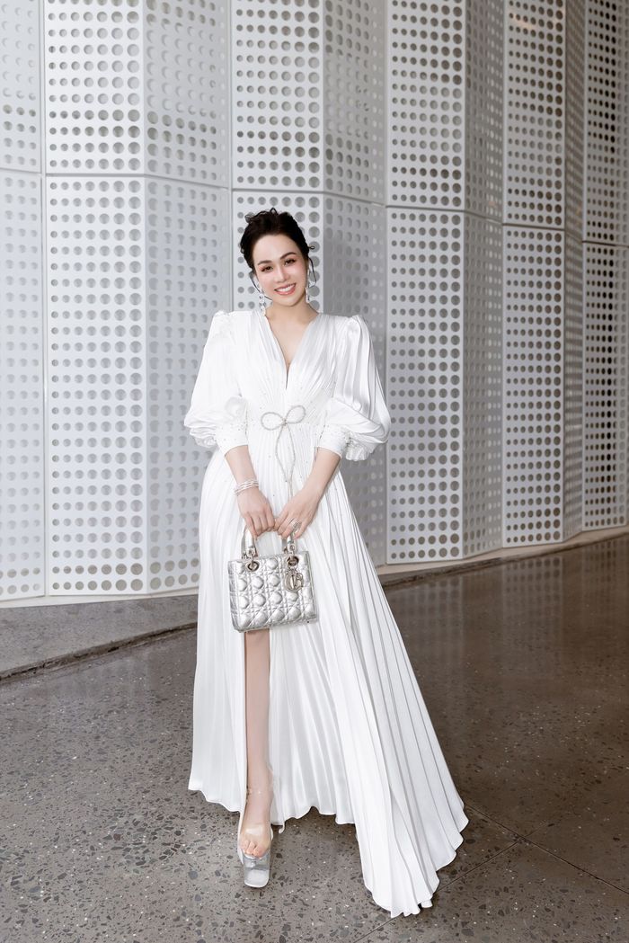 Nhật Kim Anh từng không nhận cát xê vì quá giàu có, đúng hay sai?