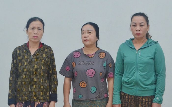 3 phụ nữ làm chuyện xấu hổ lúc đêm khuya kiếm 1.5 tỷ đồng