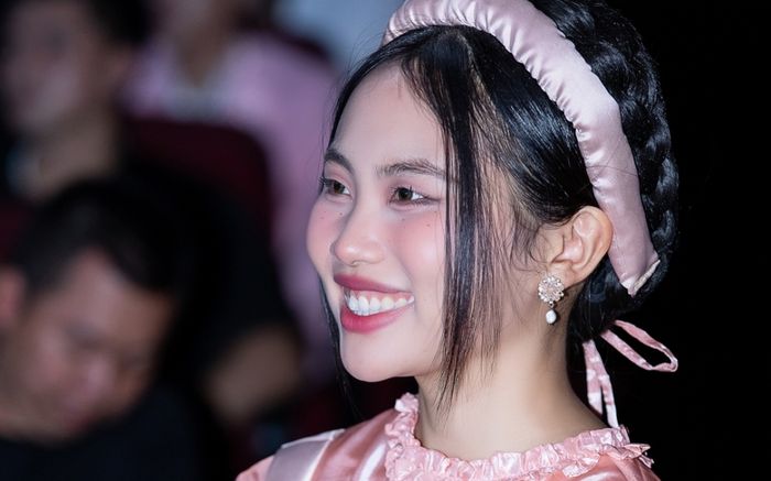 Phương Mỹ Chi sau 'chia tay' một nhân vật: Thăng hạng nhan sắc, sự nghiệp lên hương