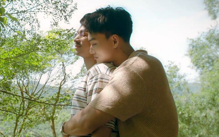 'Tình địch' Duy Hưng công khai bạn trai khiến dân tình sốc nặng