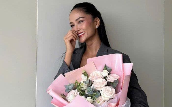 H'Hen Niê thừa nhận một điều liên quan đến chuyện làm mẹ