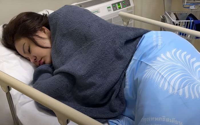 Diễn viên Lê Giang nhập viện cấp cứu ở Thái Lan: Tôi đau đớn lắm, quặn từng cơn