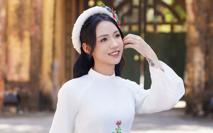 Sửng sốt với vẻ đẹp của 'hoa khôi' tuyển nữ Việt Nam