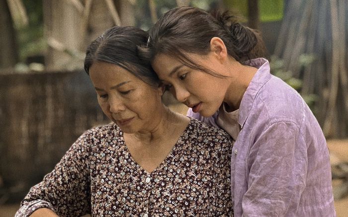 Thúy Diễm: 'Liệu tôi đã báo hiếu cha mẹ đúng cách chưa?'