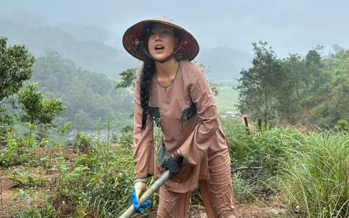 Một nữ ca sĩ Việt bỏ showbiz về núi rừng tu tập, lý do gây ngỡ ngàng