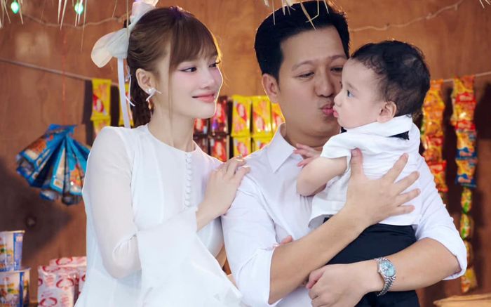 Trường Giang - Nhã Phương bày tiệc thịnh soạn mừng quý tử tròn một tuổi