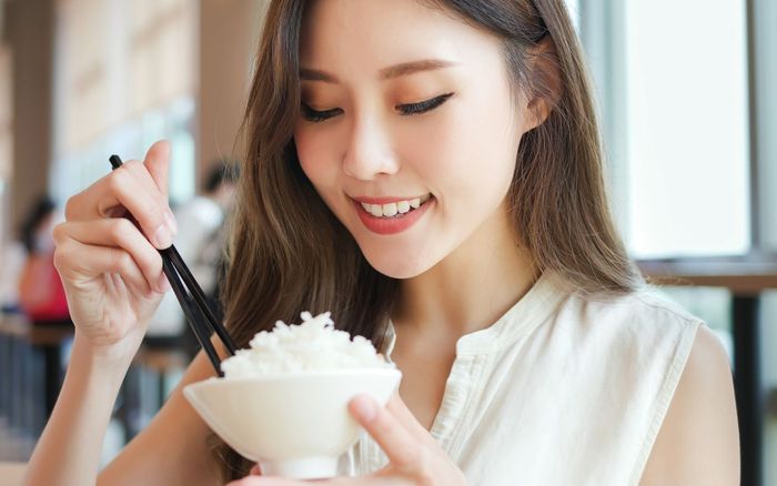 Cách ăn cơm không tăng cân hiệu quả
