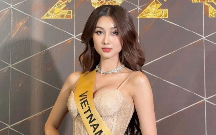 Hoa hậu Quế Anh bật khóc trước Miss Grand Campuchia?