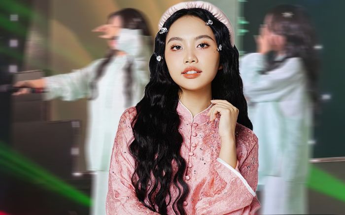 Phương Mỹ Chi khóc trên sân khấu