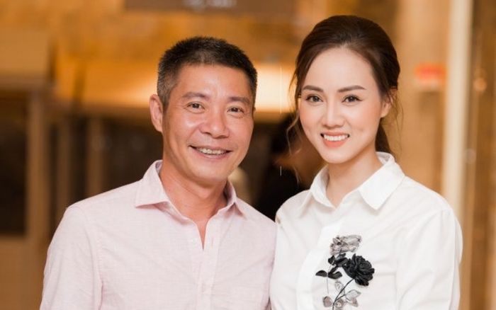 Sốc với phản ứng của vợ NSND Công Lý khi chồng than hết tiền